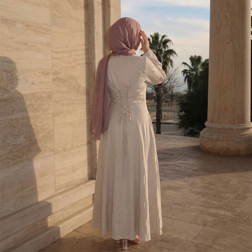 Robe à lacets